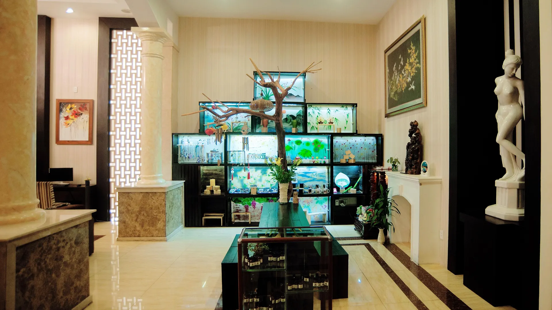 ***  Hoang Sa Hotel Da Nang Vietnam
